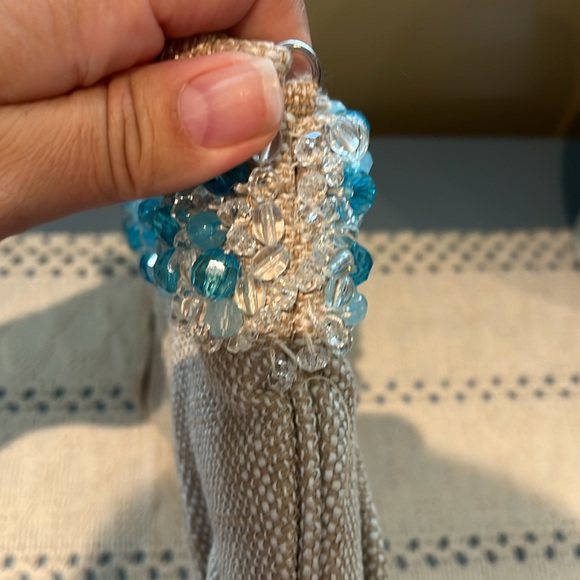 VTG Beautiful Banana Republic Clutch🩵 ‼️PRICE DROP‼️ - Picture 3 of 3